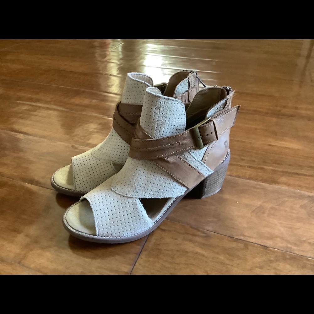Women’s Shoes